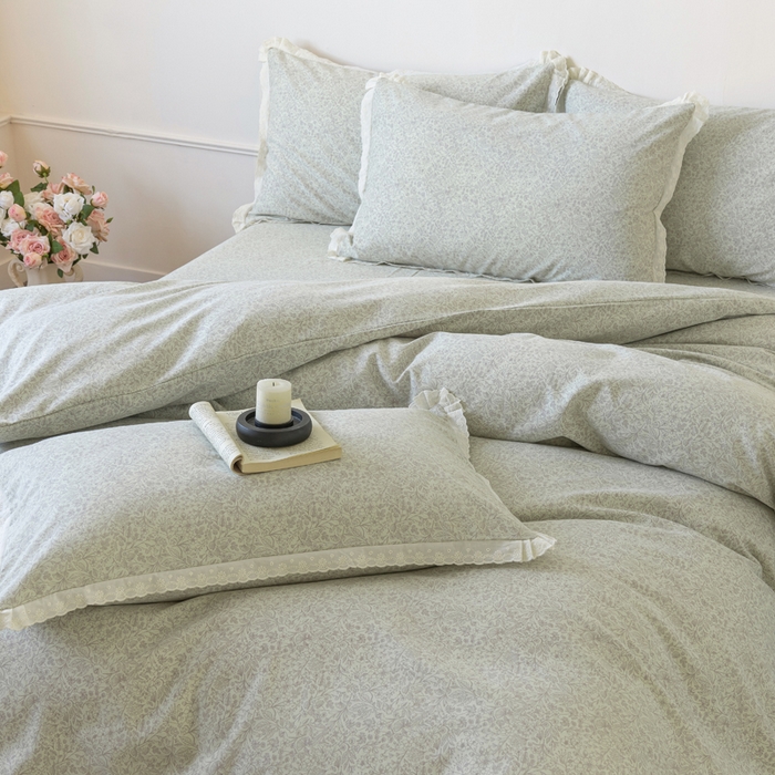 91家纺网 家纺一手货源 找家纺 巧玲珑 2026春夏新款新疆棉磨毛花边工艺款四件套 青禾-草绿