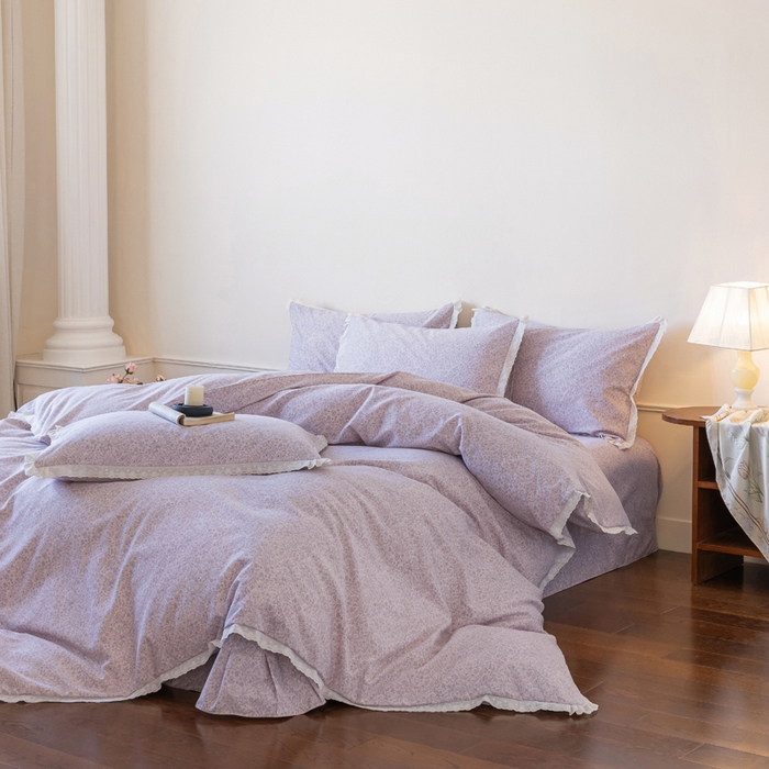 91家纺网 家纺一手货源 找家纺 巧玲珑 2026春夏新款新疆棉磨毛花边工艺款四件套 青禾-粉