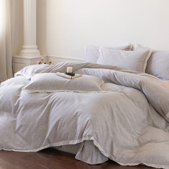 91家纺网 家纺一手货源 找家纺 巧玲珑 2026春夏新款新疆棉磨毛花边工艺款四件套 青禾-卡其