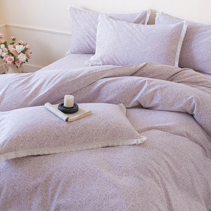 91家纺网 家纺一手货源 找家纺 巧玲珑 2026春夏新款新疆棉磨毛花边工艺款四件套 青禾-粉