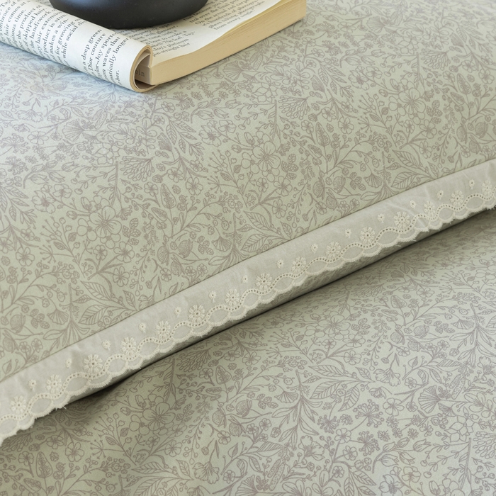 91家纺网 家纺一手货源 找家纺 巧玲珑 2026春夏新款新疆棉磨毛花边工艺款四件套 青禾-草绿