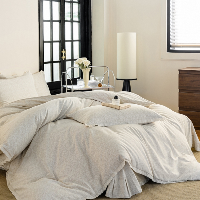 91家纺网 家纺一手货源 找家纺 巧玲珑 2026春夏新款新疆棉磨毛花边工艺款四件套 繁花-卡其