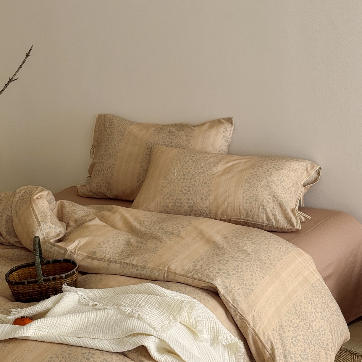 91家纺网 家纺一手货源 找家纺 涞澳家纺 2026新款全棉纯棉双层纱四件套 樱吹絮落