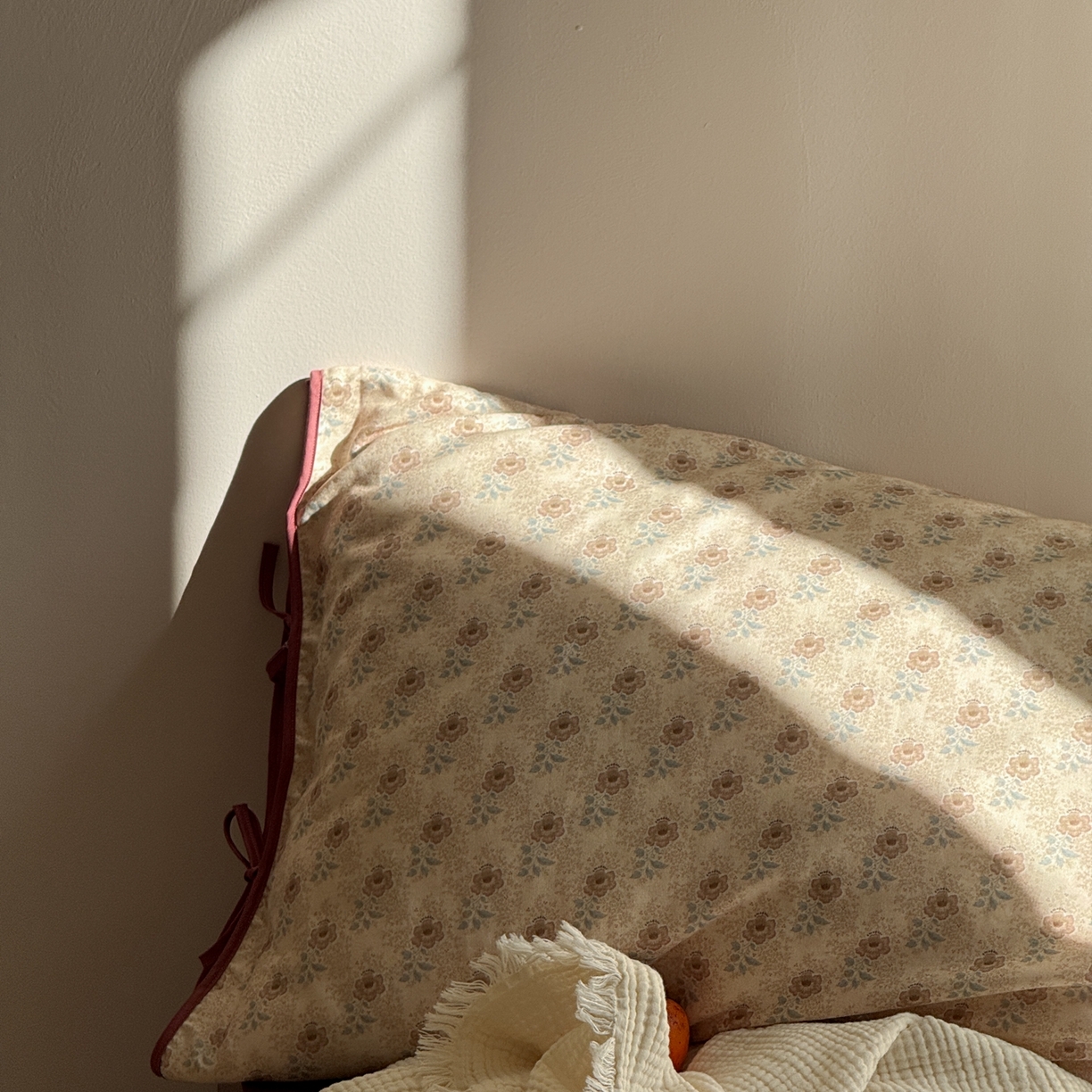 91家纺网 家纺一手货源 找家纺 涞澳家纺 2026新款全棉纯棉双层纱四件套 木槿花开