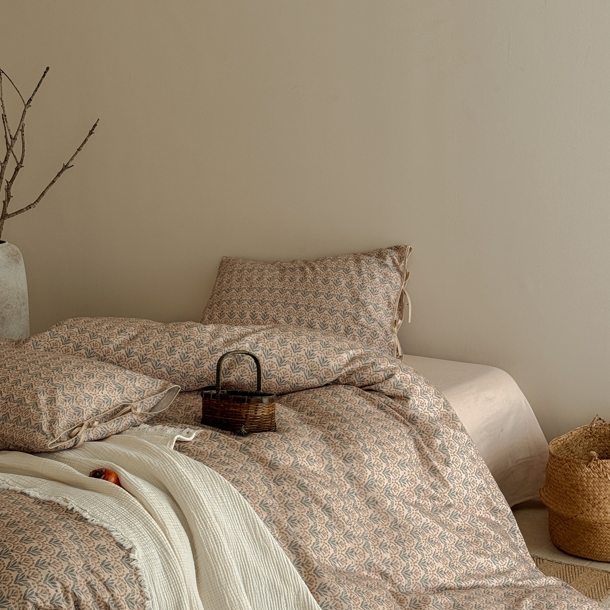 91家纺网 家纺一手货源 找家纺 涞澳家纺 2026新款全棉纯棉双层纱四件套 雨棠酌春