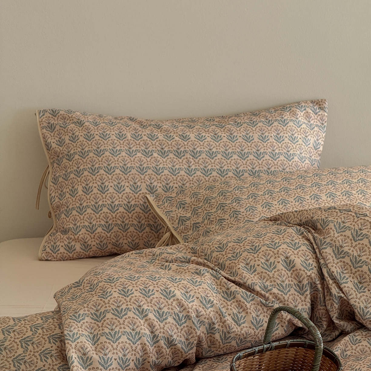 91家纺网 家纺一手货源 找家纺 涞澳家纺 2026新款全棉纯棉双层纱四件套 雨棠酌春