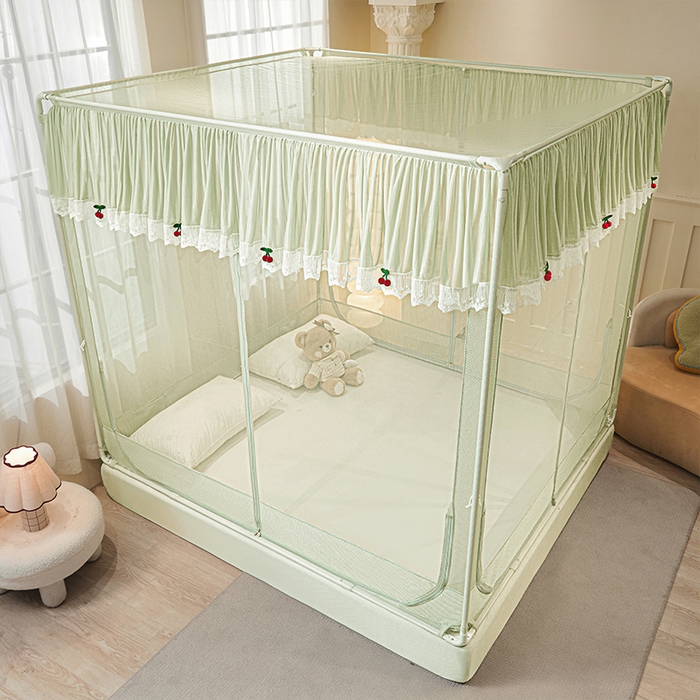 91家纺网 家纺一手货源 找家纺 雪姿家纺 2026新款T+U型刺绣花边床笠回底款三开门外穿坐床蚊帐-坐床樱桃 刺绣花边樱桃-清爽茶绿