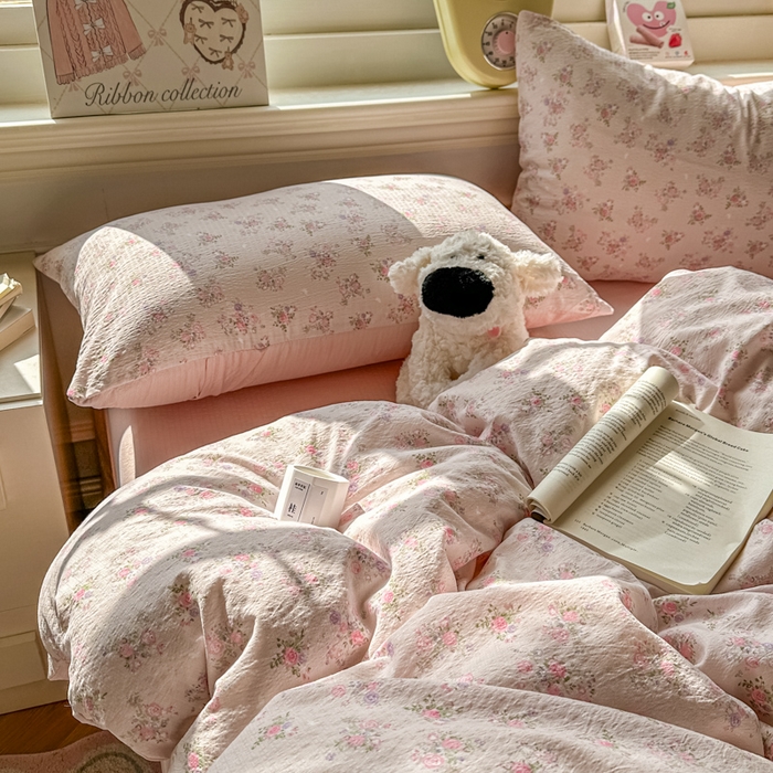 91家纺网 家纺一手货源 找家纺 柒月家居 2026新款云感皱皱纱小清新木棉四件套 碎花飘飘