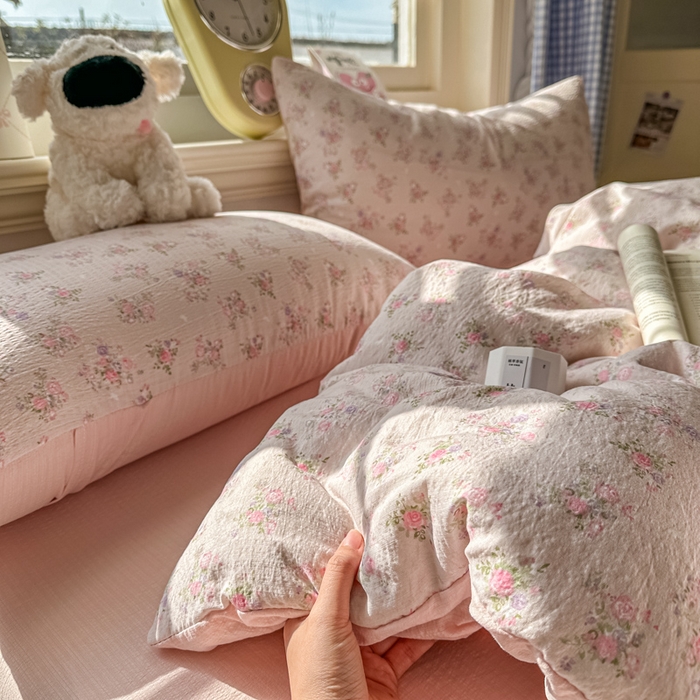 91家纺网 家纺一手货源 找家纺 柒月家居 2026新款云感皱皱纱小清新木棉四件套 碎花飘飘