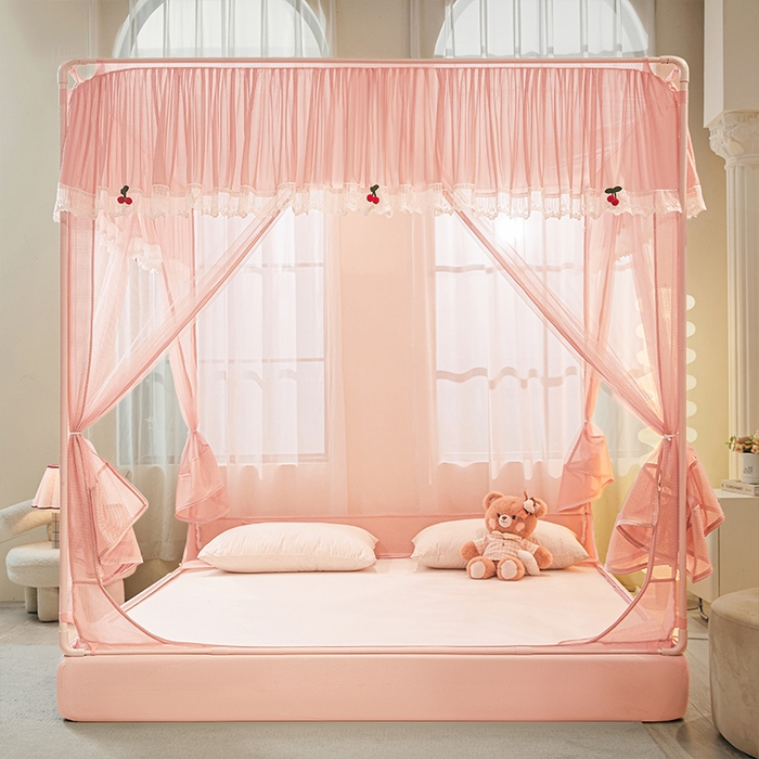 91家纺网 家纺一手货源 找家纺 雪姿家纺 2026新款T+U型刺绣花边床笠回底款三开门外穿坐床蚊帐-坐床樱桃 刺绣花边樱桃-温馨粉玉