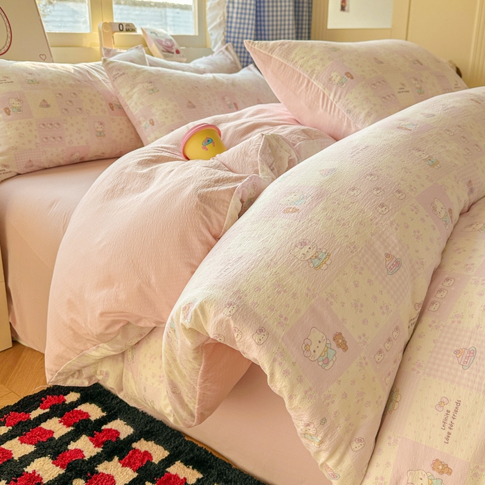 91家纺网 家纺一手货源 找家纺 柒月家居 2026新款云感皱皱纱小清新木棉四件套 拼格小猫