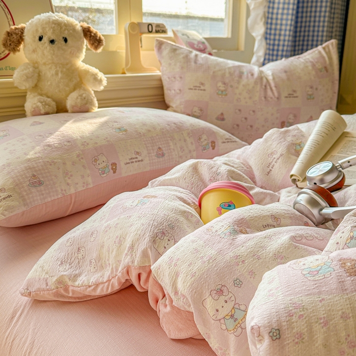 91家纺网 家纺一手货源 找家纺 柒月家居 2026新款云感皱皱纱小清新木棉四件套 拼格小猫