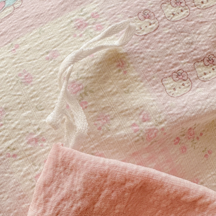 91家纺网 家纺一手货源 找家纺 柒月家居 2026新款云感皱皱纱小清新木棉四件套 拼格小猫