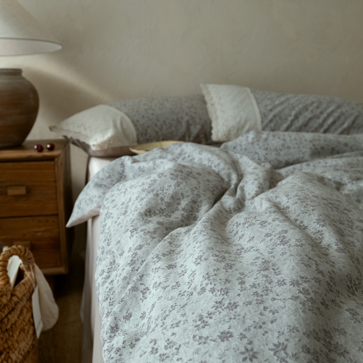 91家纺网 家纺一手货源 找家纺 涞澳家纺 2026新款全棉纯棉水洗棉提花四件套 墨染青花