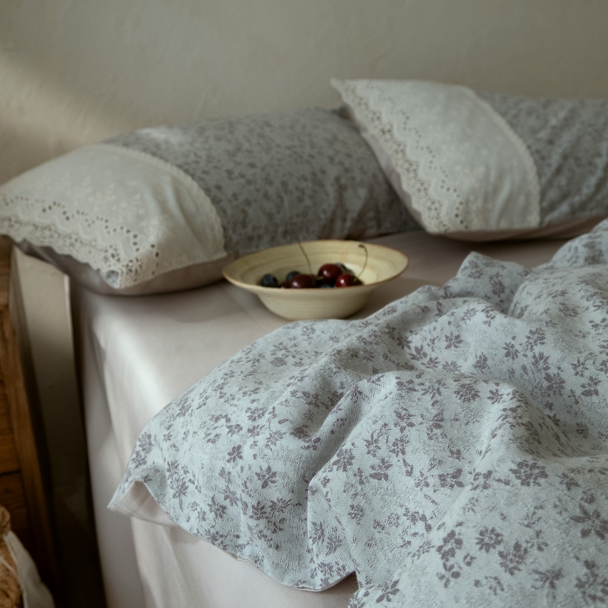 91家纺网 家纺一手货源 找家纺 涞澳家纺 2026新款全棉纯棉水洗棉提花四件套 墨染青花