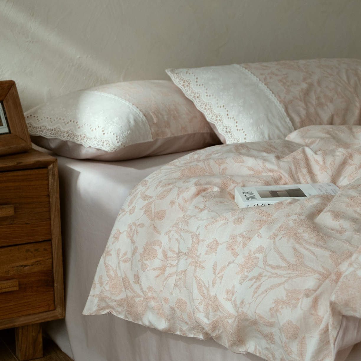 91家纺网 家纺一手货源 找家纺 涞澳家纺 2026新款全棉纯棉水洗棉提花四件套 林间絮语