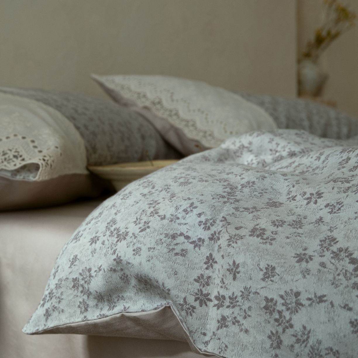 91家纺网 家纺一手货源 找家纺 涞澳家纺 2026新款全棉纯棉水洗棉提花四件套 墨染青花