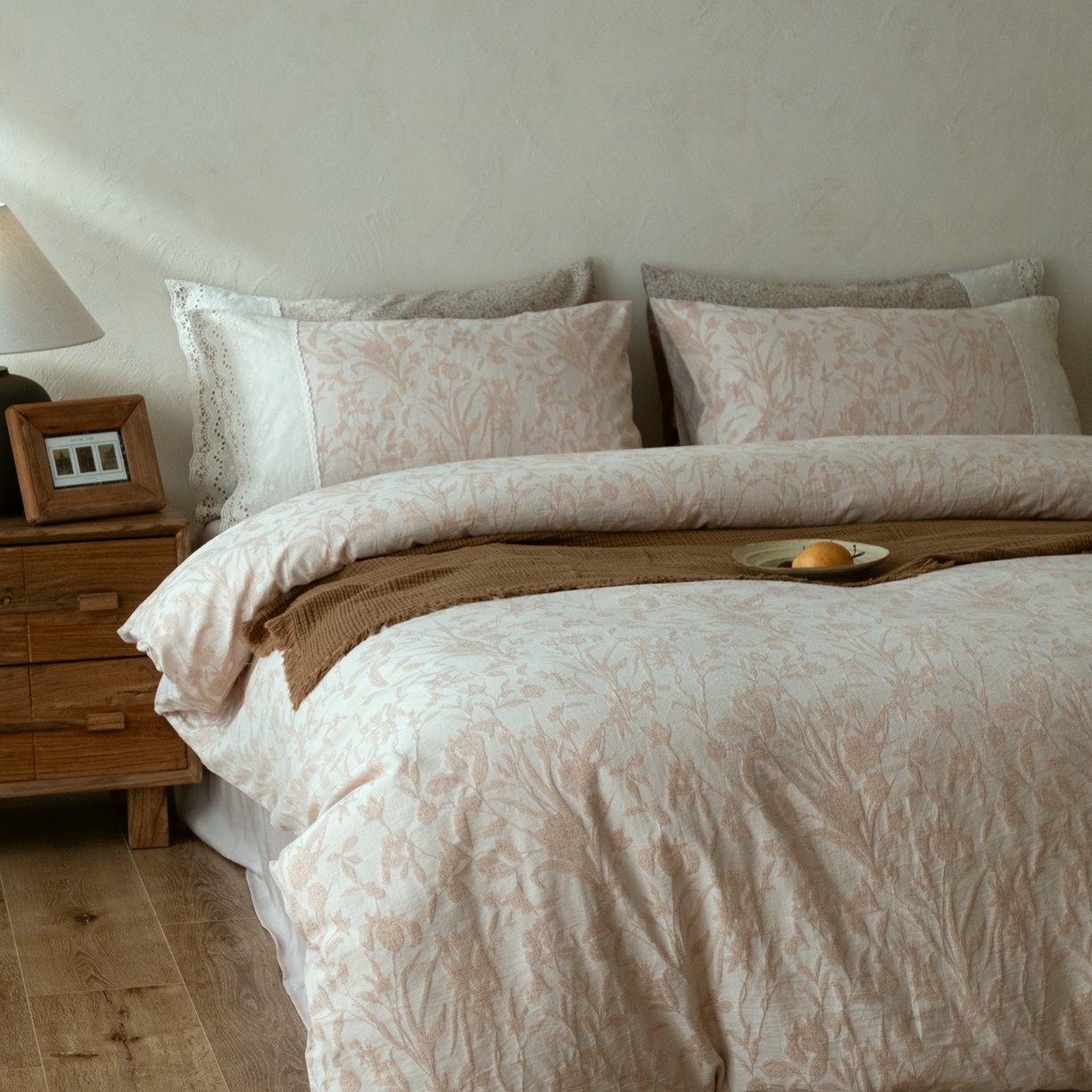 91家纺网 家纺一手货源 找家纺 涞澳家纺 2026新款全棉纯棉水洗棉提花四件套 林间絮语