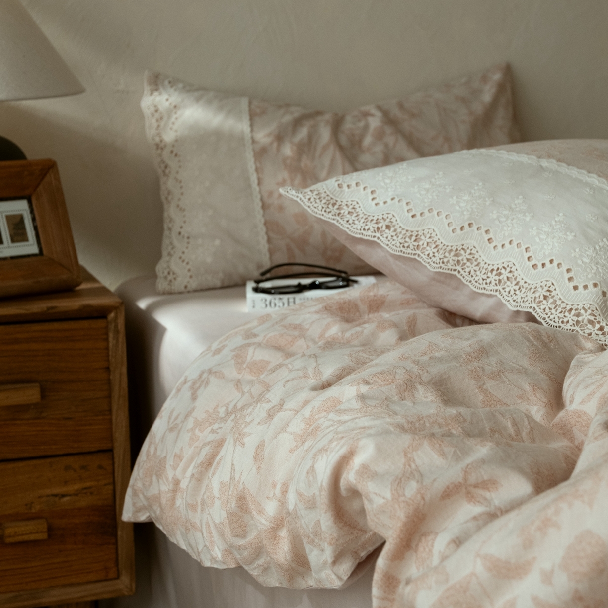 91家纺网 家纺一手货源 找家纺 涞澳家纺 2026新款全棉纯棉水洗棉提花四件套 林间絮语