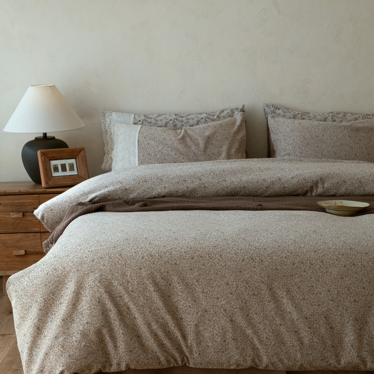 91家纺网 家纺一手货源 找家纺 涞澳家纺 2026新款全棉纯棉水洗棉提花四件套 旧时花笺