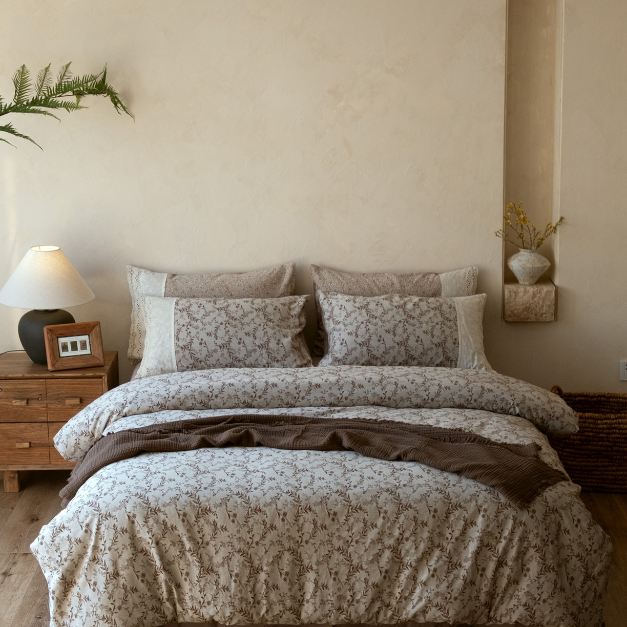 91家纺网 家纺一手货源 找家纺 涞澳家纺 2026新款全棉纯棉水洗棉提花四件套 藤蔓私语