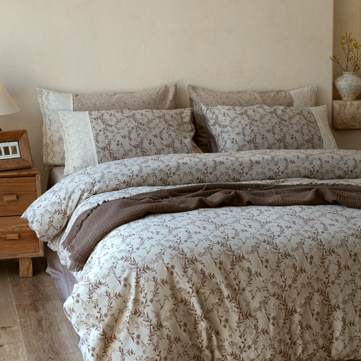 91家纺网 家纺一手货源 找家纺 涞澳家纺 2026新款全棉纯棉水洗棉提花四件套 藤蔓私语