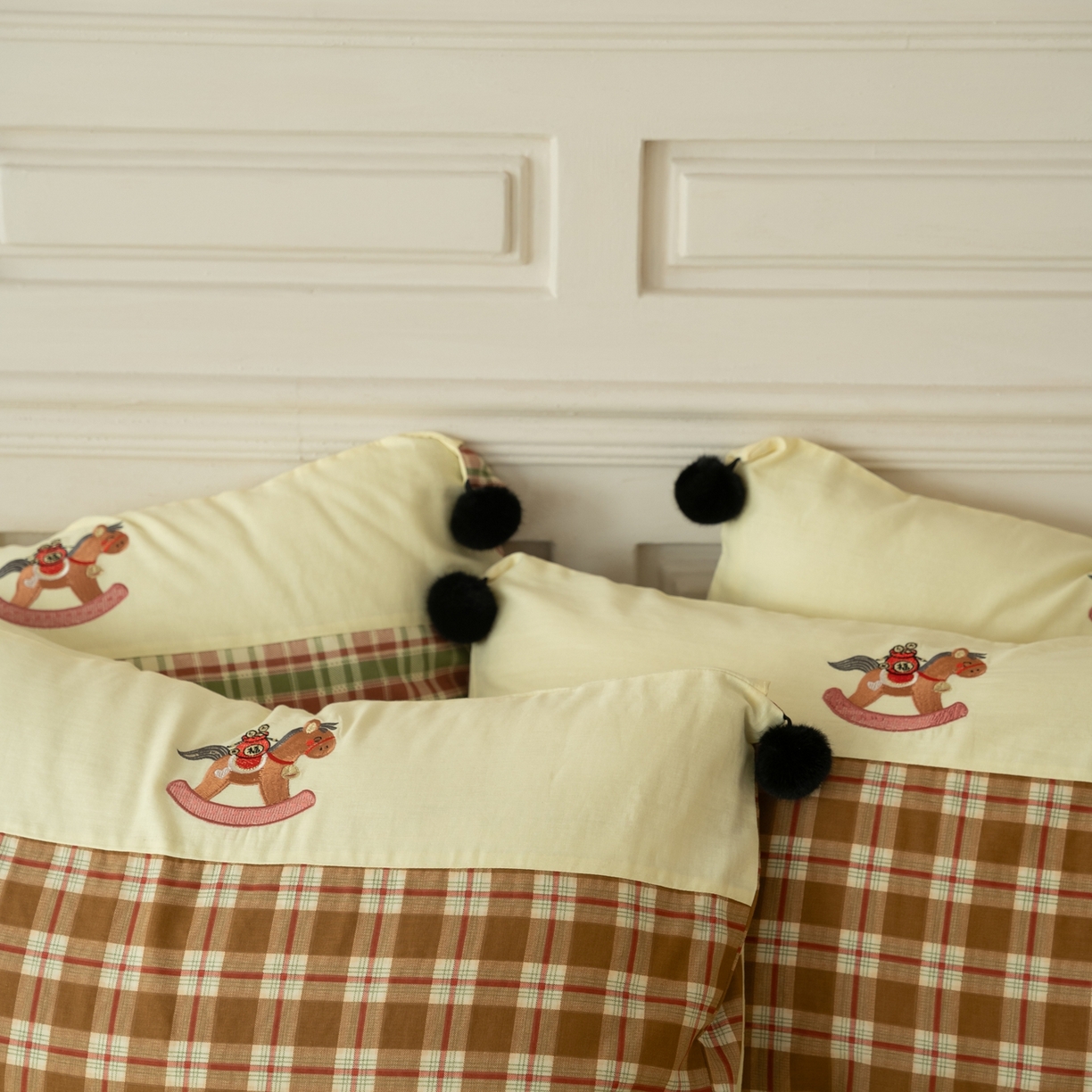 91家纺网 家纺一手货源 找家纺 优然居家纺 2026新款全棉双层纱刺绣四件套-马上有钱（控价260/328/348） 马上有钱-黄格