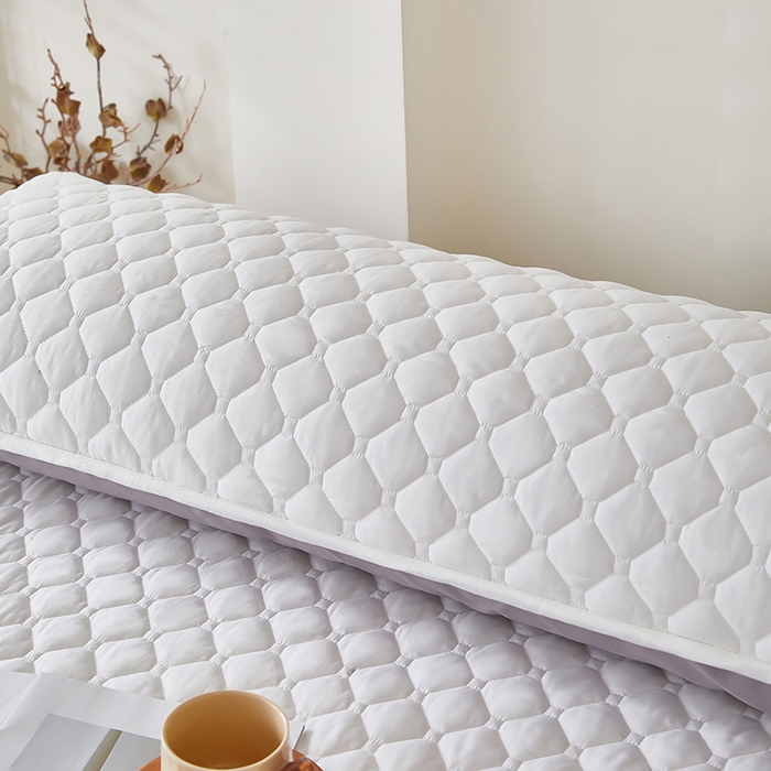 91家纺网 家纺一手货源 找家纺 （总）三盛源 2026新款A类防水夹棉长枕套长款双人枕套1.2 1.5 1.8m米情侣枕头套加长枕芯套-缤纷系列（支持小批量定制尺寸）