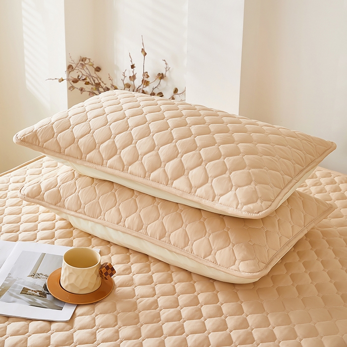 91家纺网 家纺一手货源 找家纺 三盛源 2026新款A类防水夹棉长枕套长款双人枕套1.2 1.5 1.8m米情侣枕头套加长枕芯套-缤纷系列（支持小批量定制尺寸） 缤纷系列-驼色