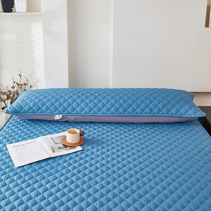 91家纺网 家纺一手货源 找家纺 三盛源 2026新款A类防水夹棉长枕套长款双人枕套1.2 1.5 1.8m米情侣枕头套加长枕芯套-缤纷系列（支持小批量定制尺寸） 缤纷系列-深海蓝