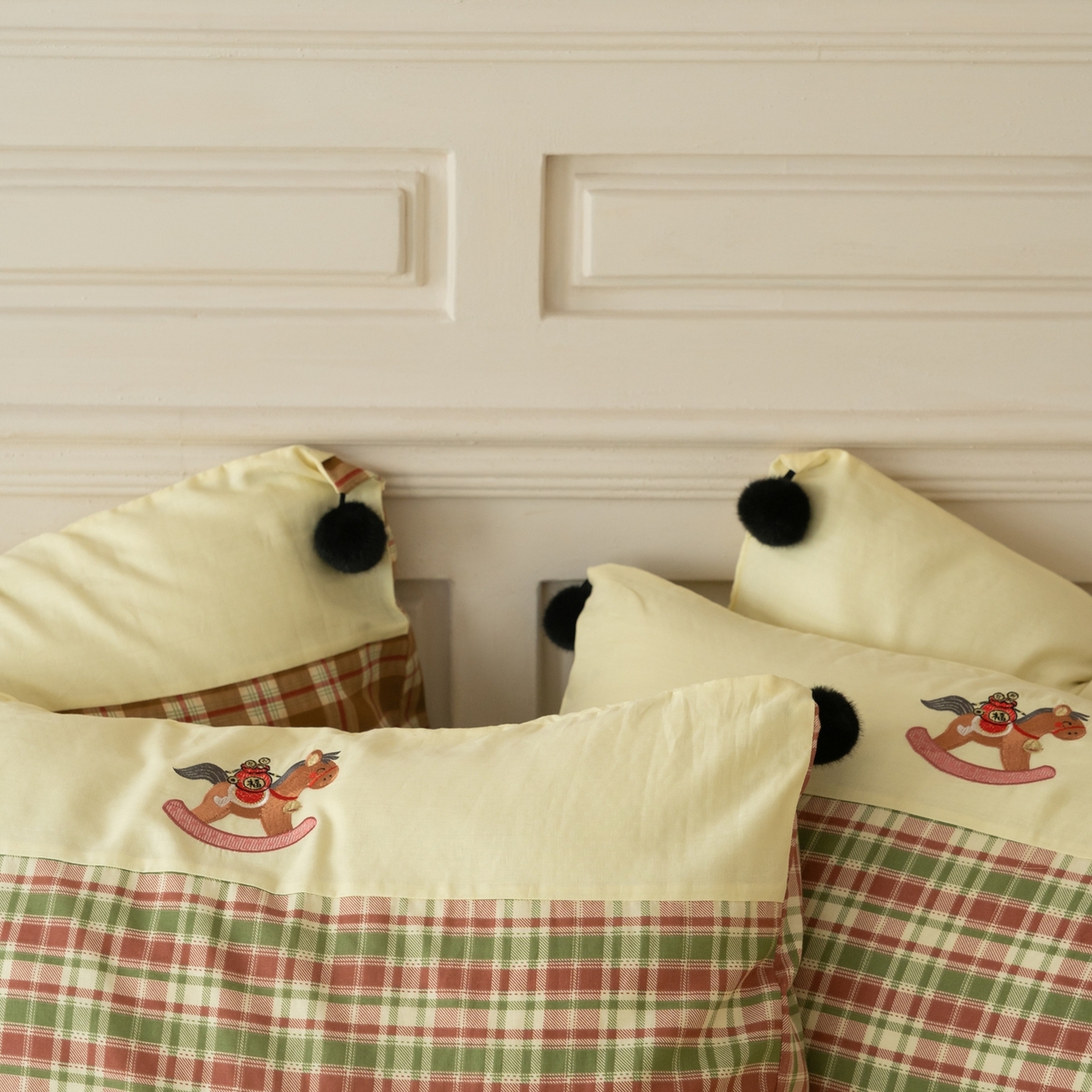 91家纺网 家纺一手货源 找家纺 优然居家纺 2026新款全棉双层纱刺绣四件套-马上有钱（控价260/328/348） 马上有钱-绿格