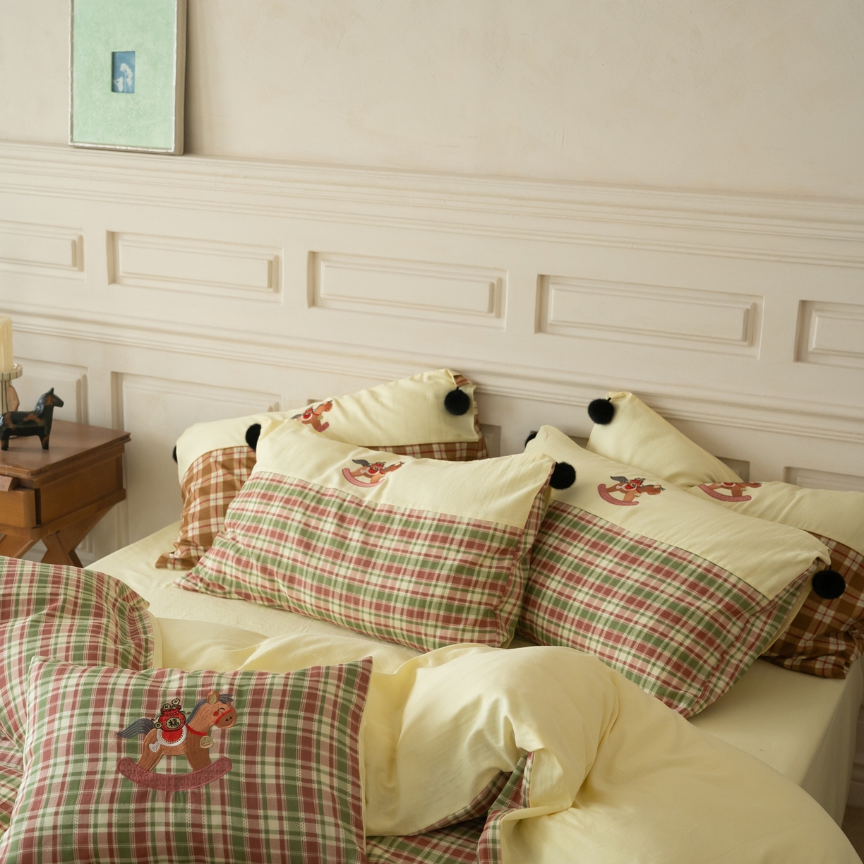 91家纺网 家纺一手货源 找家纺 优然居家纺 2026新款全棉双层纱刺绣四件套-马上有钱（控价260/328/348） 马上有钱-绿格