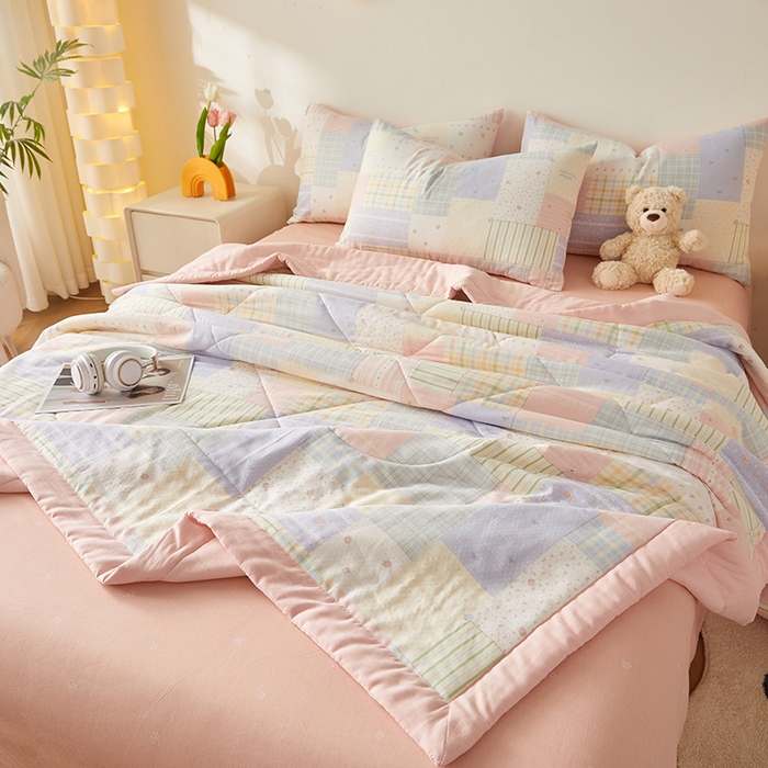 91家纺网 家纺一手货源 找家纺 海洋家纺 2026新款全棉双层纱夏被被子被芯 秋日集 粉