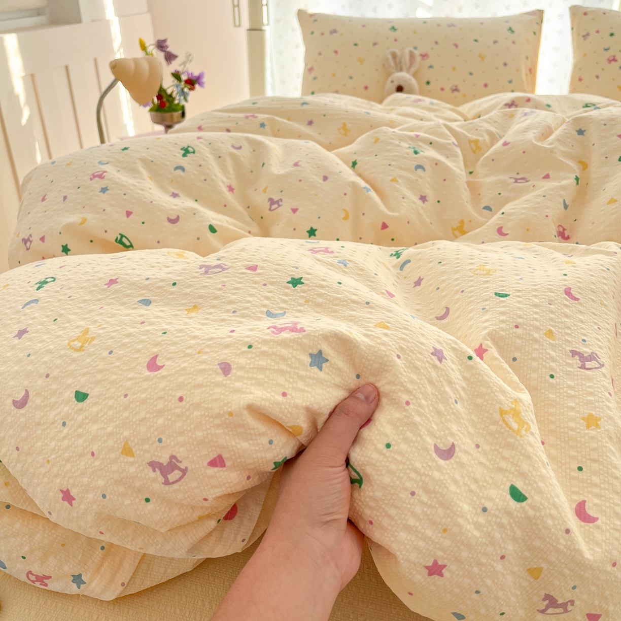 91家纺网 家纺一手货源 找家纺 瑞钰 2026新款直播热款高品质高克重泡泡纱泡芙纱四件套 童趣星空