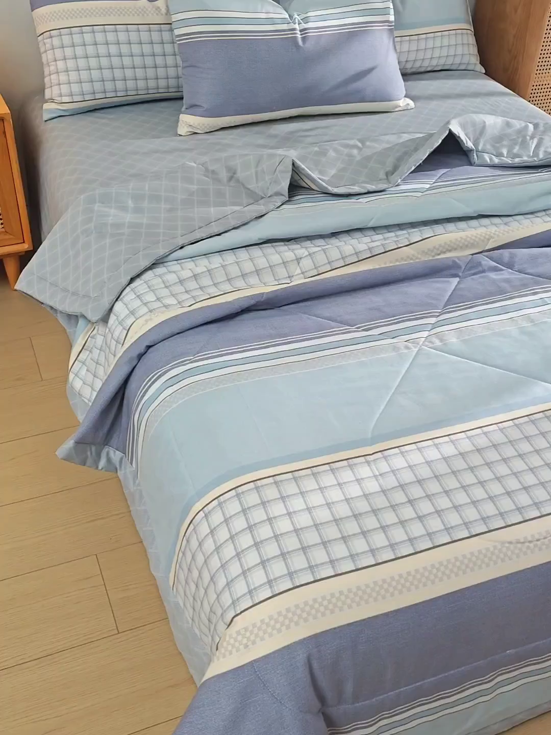 91家纺网 家纺一手货源 找家纺 海洋家纺 2026新款A类里外全棉棉花夏被-格子系列 风格二 柏拉图 蓝