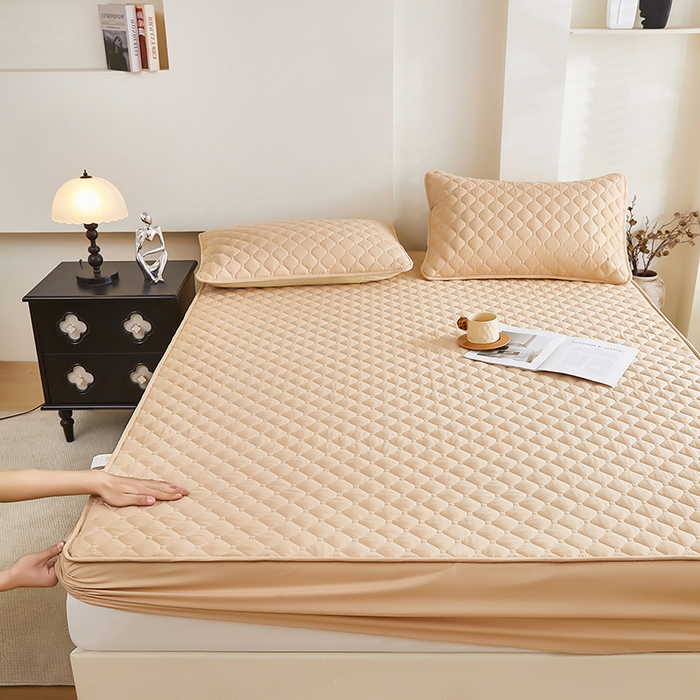 91家纺网 家纺一手货源 找家纺 三盛源 2026新款防水夹棉床笠单件A类防尘隔尿罩家用单双人床垫席梦思全包保护罩-缤纷系列（支持小批量定制尺寸） 缤纷系列-驼色