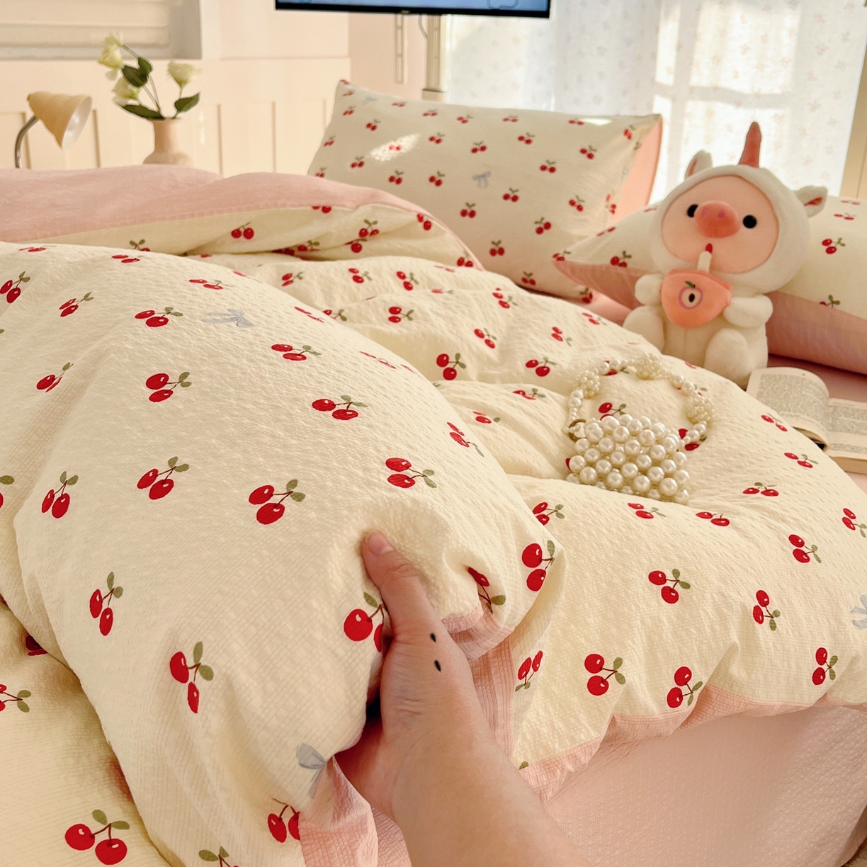 91家纺网 家纺一手货源 找家纺 瑞钰 2026新款直播热款高品质高克重泡泡纱泡芙纱四件套 小樱桃