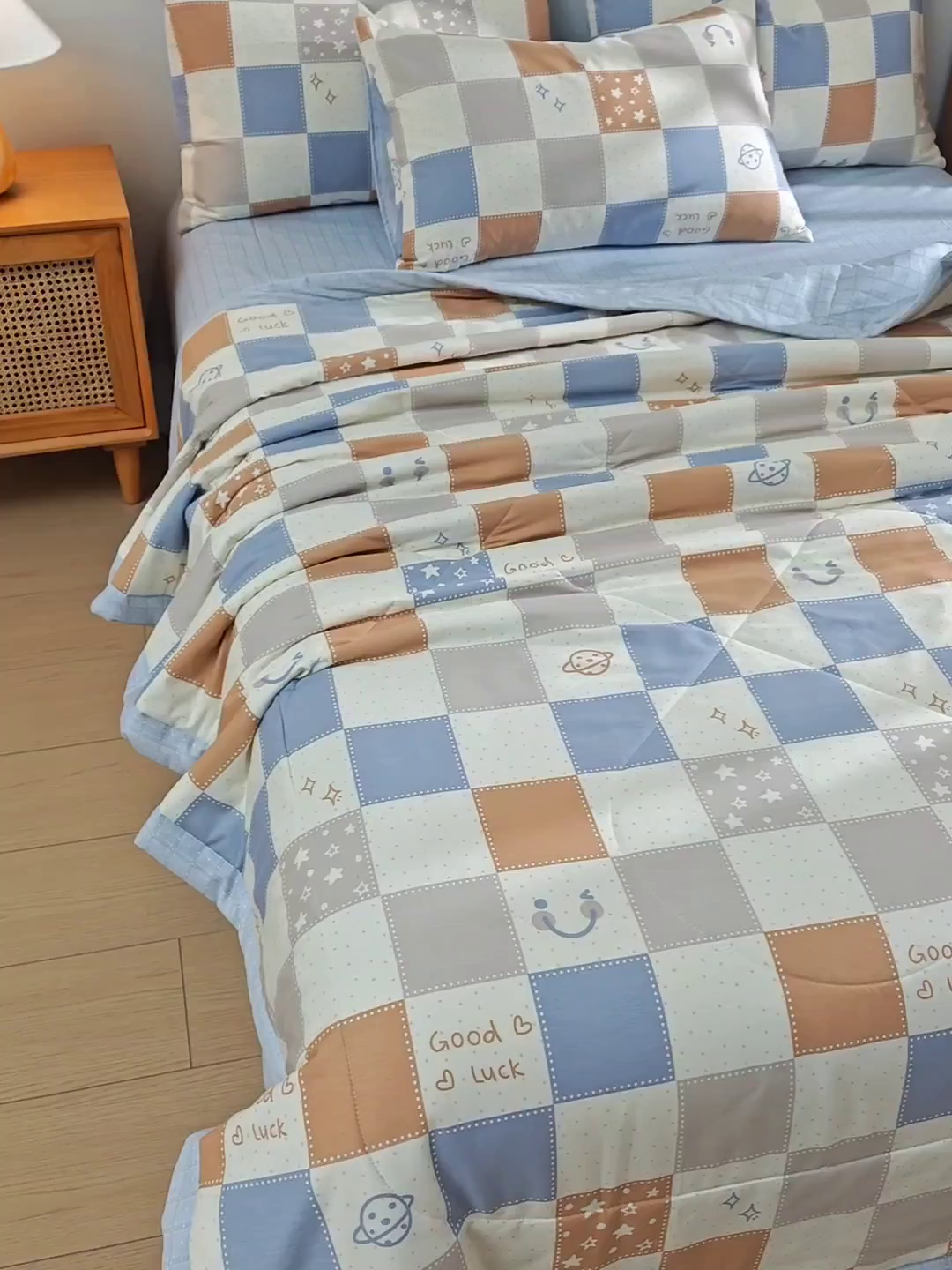 91家纺网 家纺一手货源 找家纺 海洋家纺 2026新款A类里外全棉棉花夏被-格子系列 风格二 格瑞斯