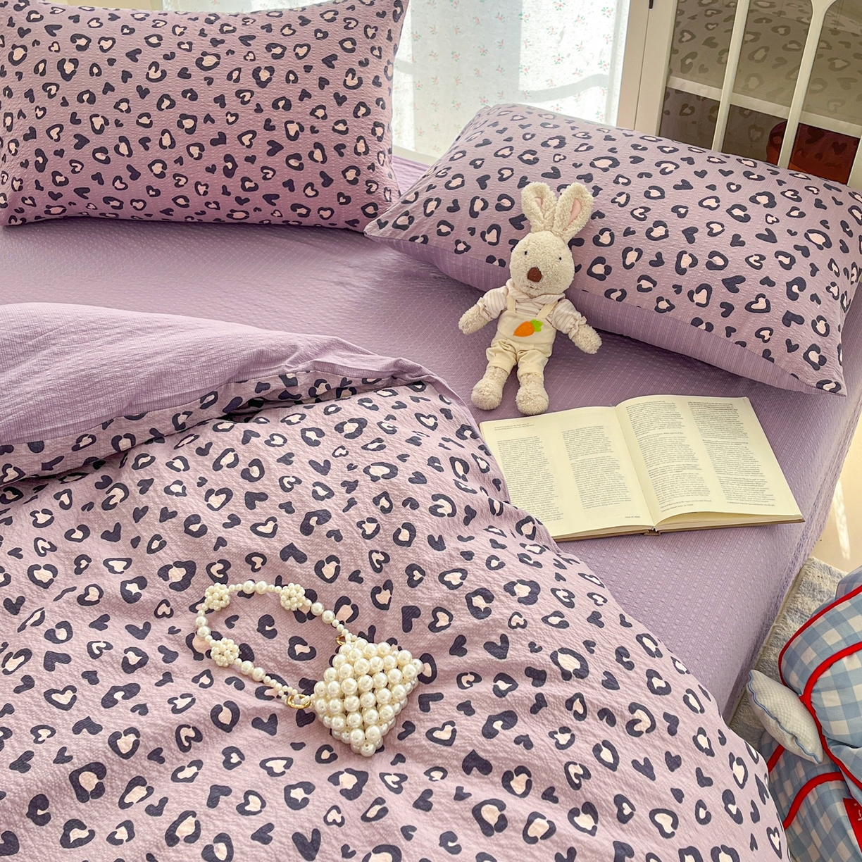 91家纺网 家纺一手货源 找家纺 瑞钰 2026新款直播热款高品质高克重泡泡纱泡芙纱四件套 紫豹纹