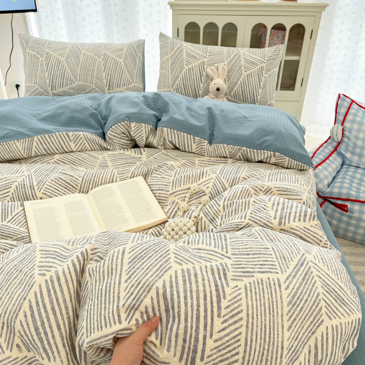 91家纺网 家纺一手货源 找家纺 瑞钰 2026新款直播热款高品质高克重泡泡纱泡芙纱四件套 格纹线条