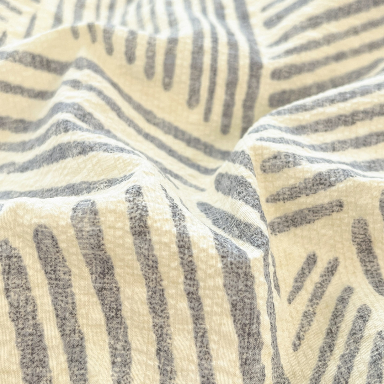 91家纺网 家纺一手货源 找家纺 瑞钰 2026新款直播热款高品质高克重泡泡纱泡芙纱四件套 格纹线条