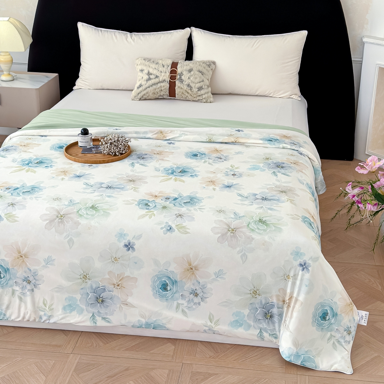 91家纺网 家纺一手货源 找家纺 圣尔雅家纺 2026春夏新款数码印花凉感丝夏被夏凉被空调被系列 春漾