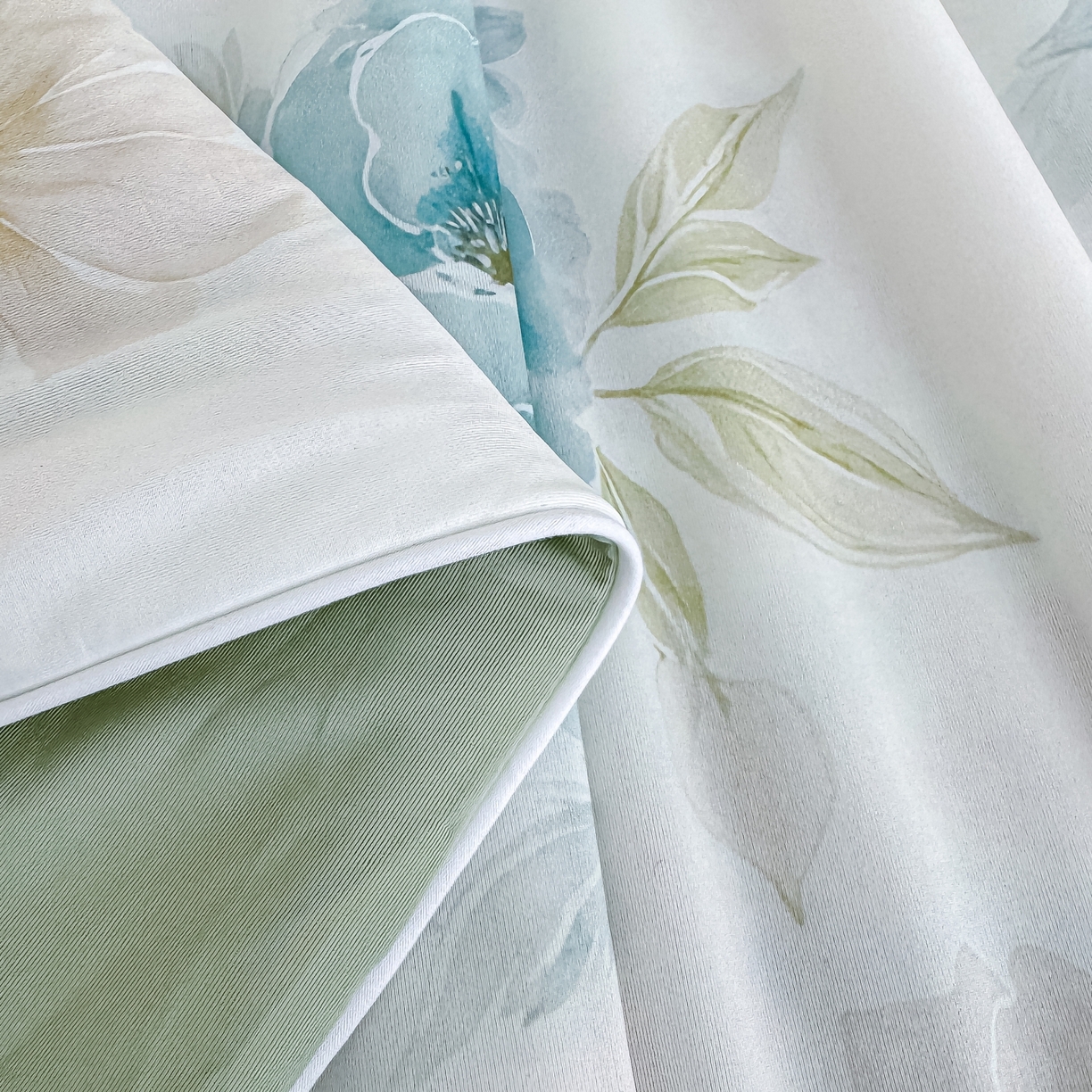 91家纺网 家纺一手货源 找家纺 圣尔雅家纺 2026春夏新款数码印花凉感丝夏被夏凉被空调被系列 春漾