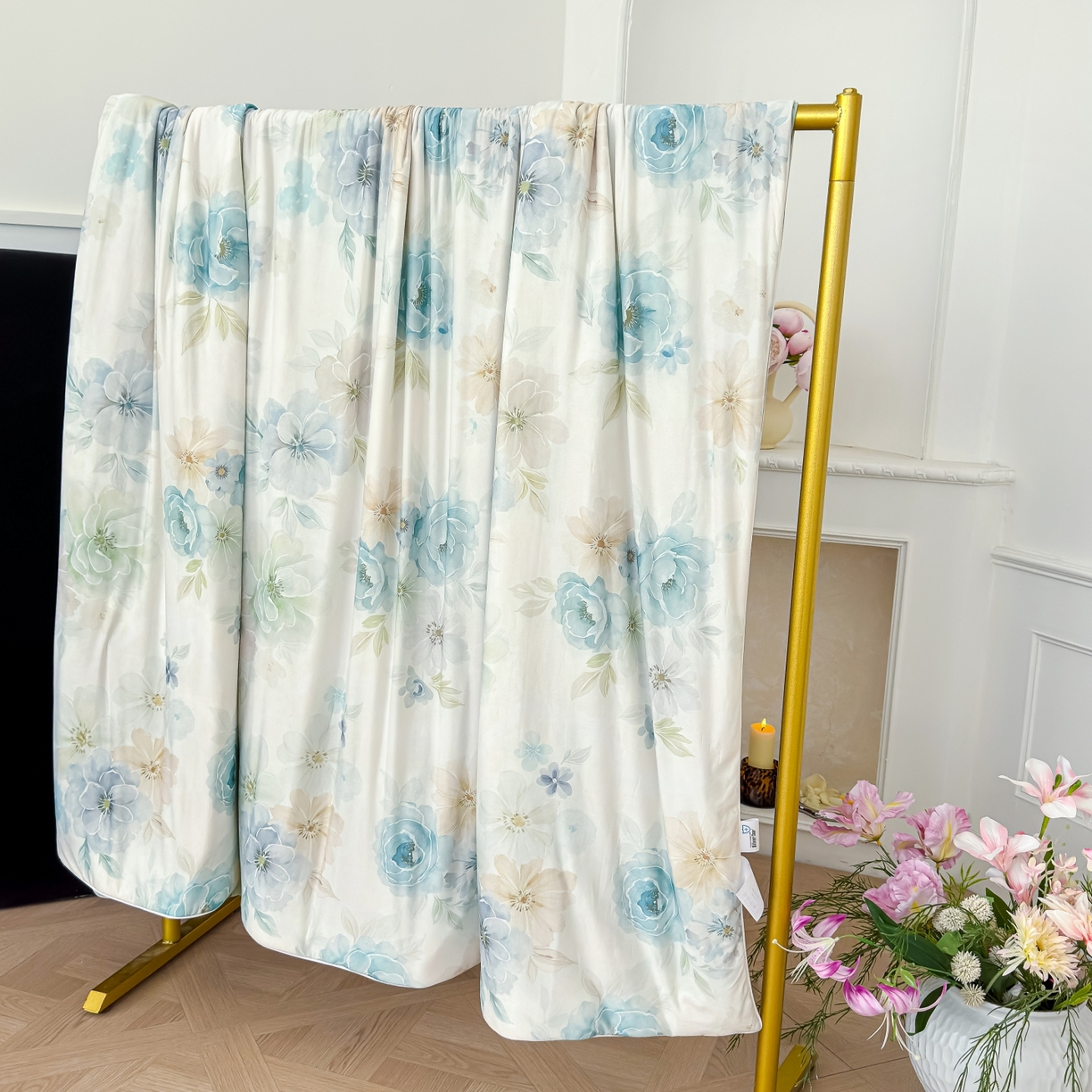 91家纺网 家纺一手货源 找家纺 圣尔雅家纺 2026春夏新款数码印花凉感丝夏被夏凉被空调被系列 春漾