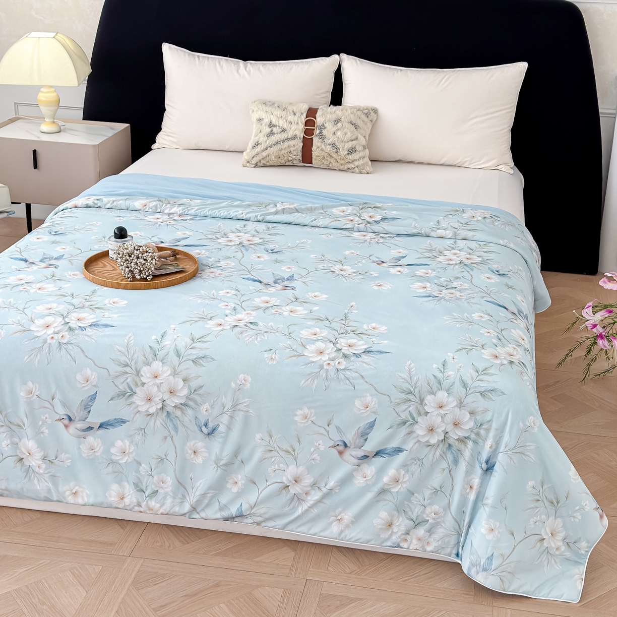 91家纺网 家纺一手货源 找家纺 圣尔雅家纺 2026春夏新款数码印花凉感丝夏被夏凉被空调被系列 翠鸟