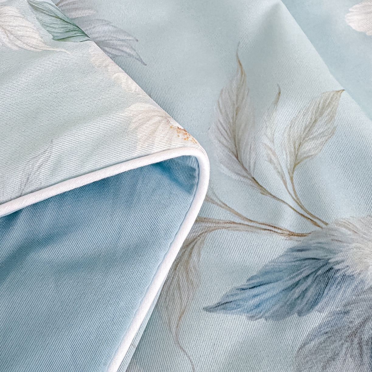 91家纺网 家纺一手货源 找家纺 圣尔雅家纺 2026春夏新款数码印花凉感丝夏被夏凉被空调被系列 翠鸟