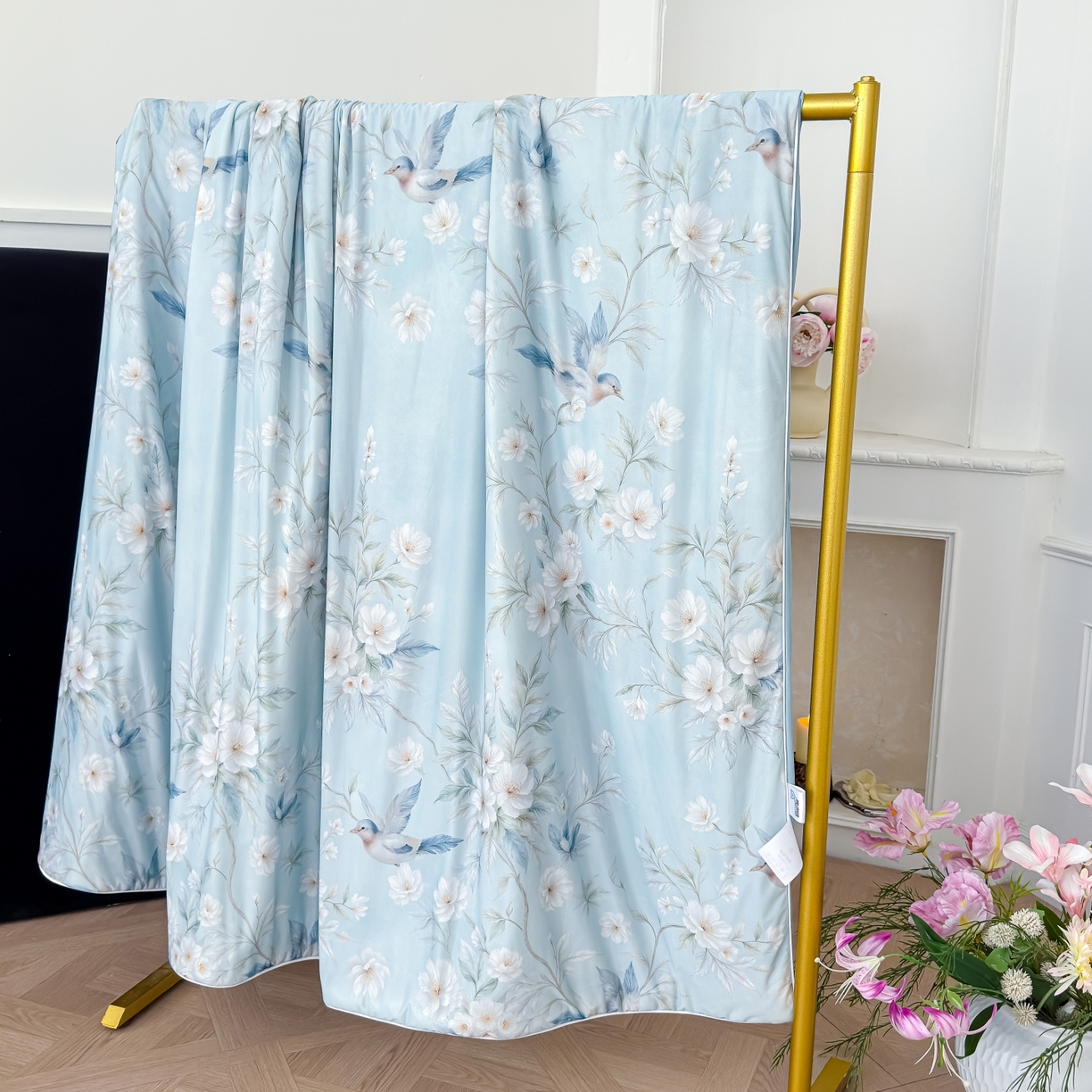 91家纺网 家纺一手货源 找家纺 圣尔雅家纺 2026春夏新款数码印花凉感丝夏被夏凉被空调被系列 翠鸟