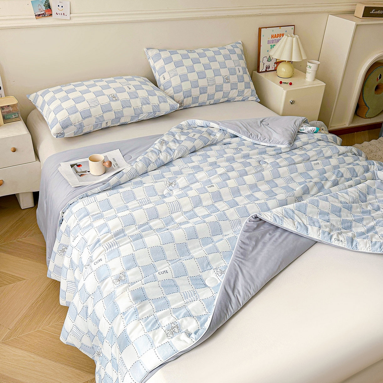 91家纺网 家纺一手货源 找家纺 悦织语 2026新款凉感丝（含氨纶）双面凉感冰丝夏凉被空调被 蓝格物语