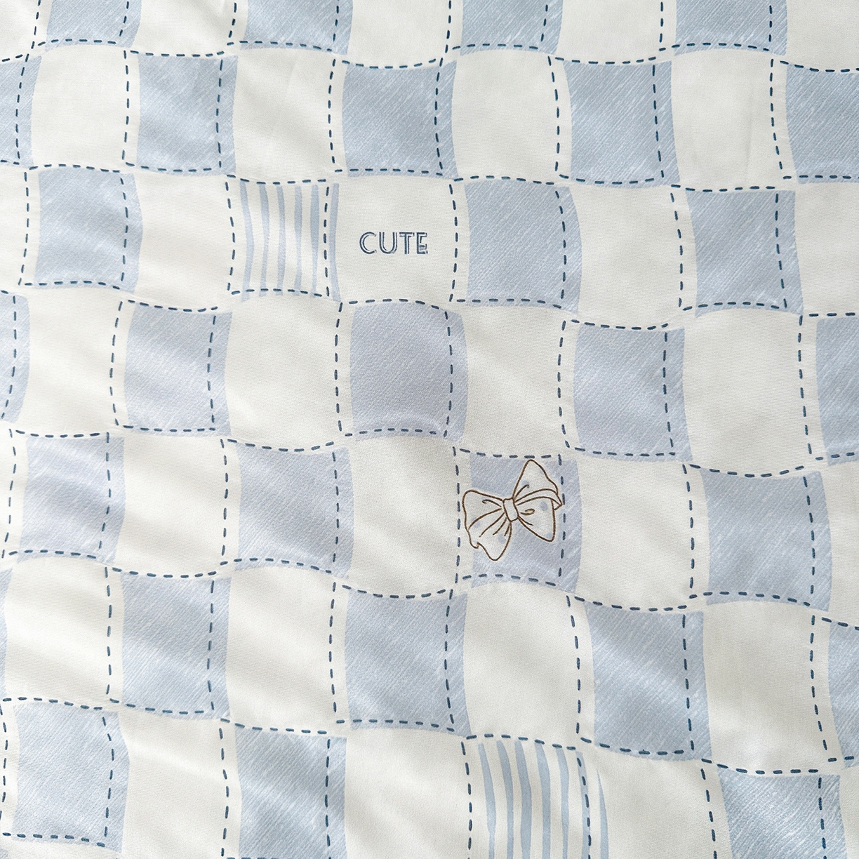 91家纺网 家纺一手货源 找家纺 悦织语 2026新款凉感丝（含氨纶）双面凉感冰丝夏凉被空调被 蓝格物语