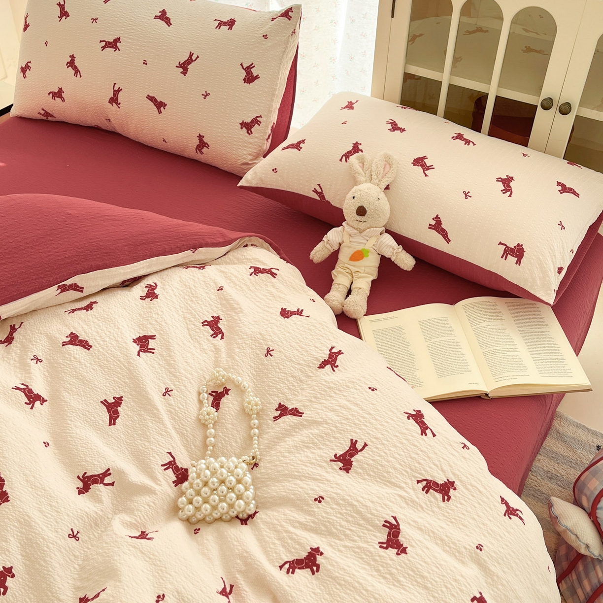 91家纺网 家纺一手货源 找家纺 瑞钰 2026新款直播热款高品质高克重泡泡纱泡芙纱四件套 小红马